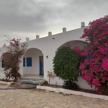 Residence Nour Douz Exteriör bild
